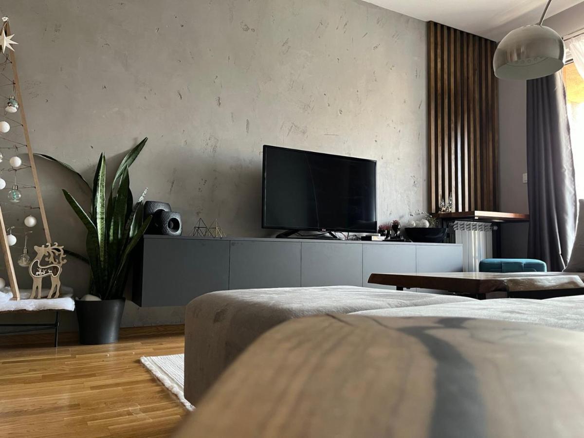 Porta Leks Apartment, Self Check-In, Own Parking Скопье Экстерьер фото