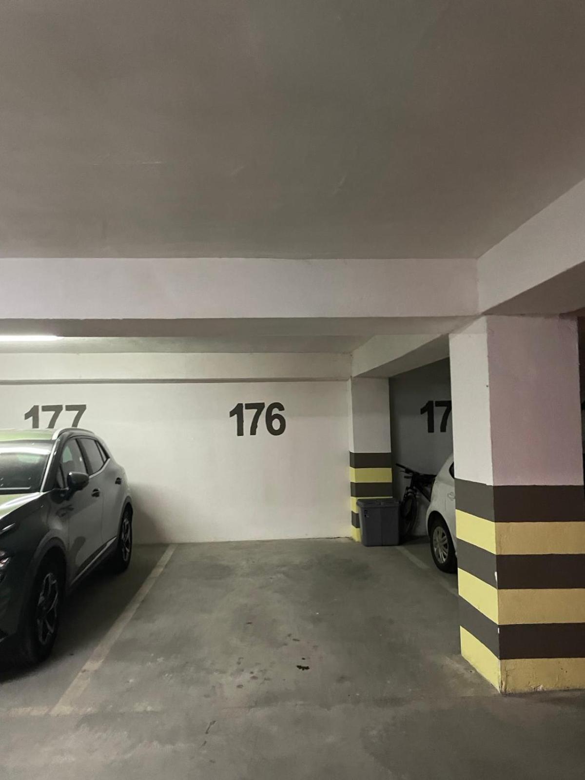 Porta Leks Apartment, Self Check-In, Own Parking Скопье Экстерьер фото